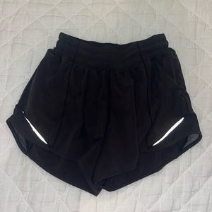black hottie hot lululemon shorts